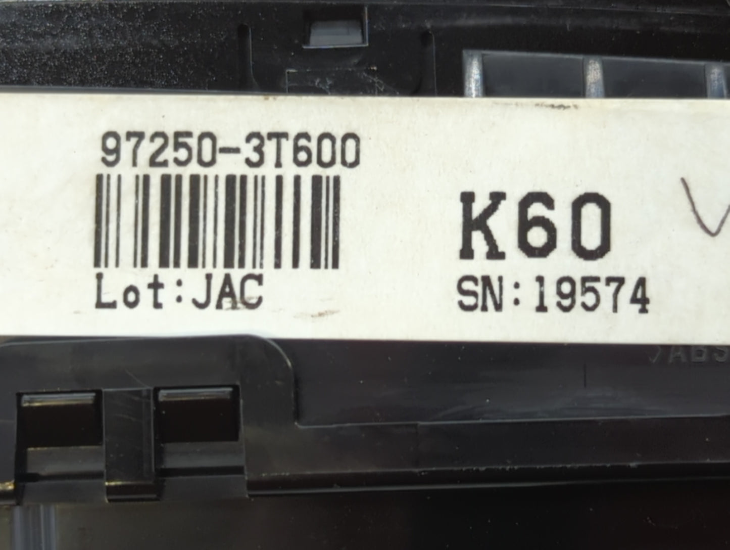 2015 Kia K900 Climate Control Module Temperature AC/Heater Replacement P/N:97250-3TXXX 97250-3T600 Fits OEM Used Auto Parts 