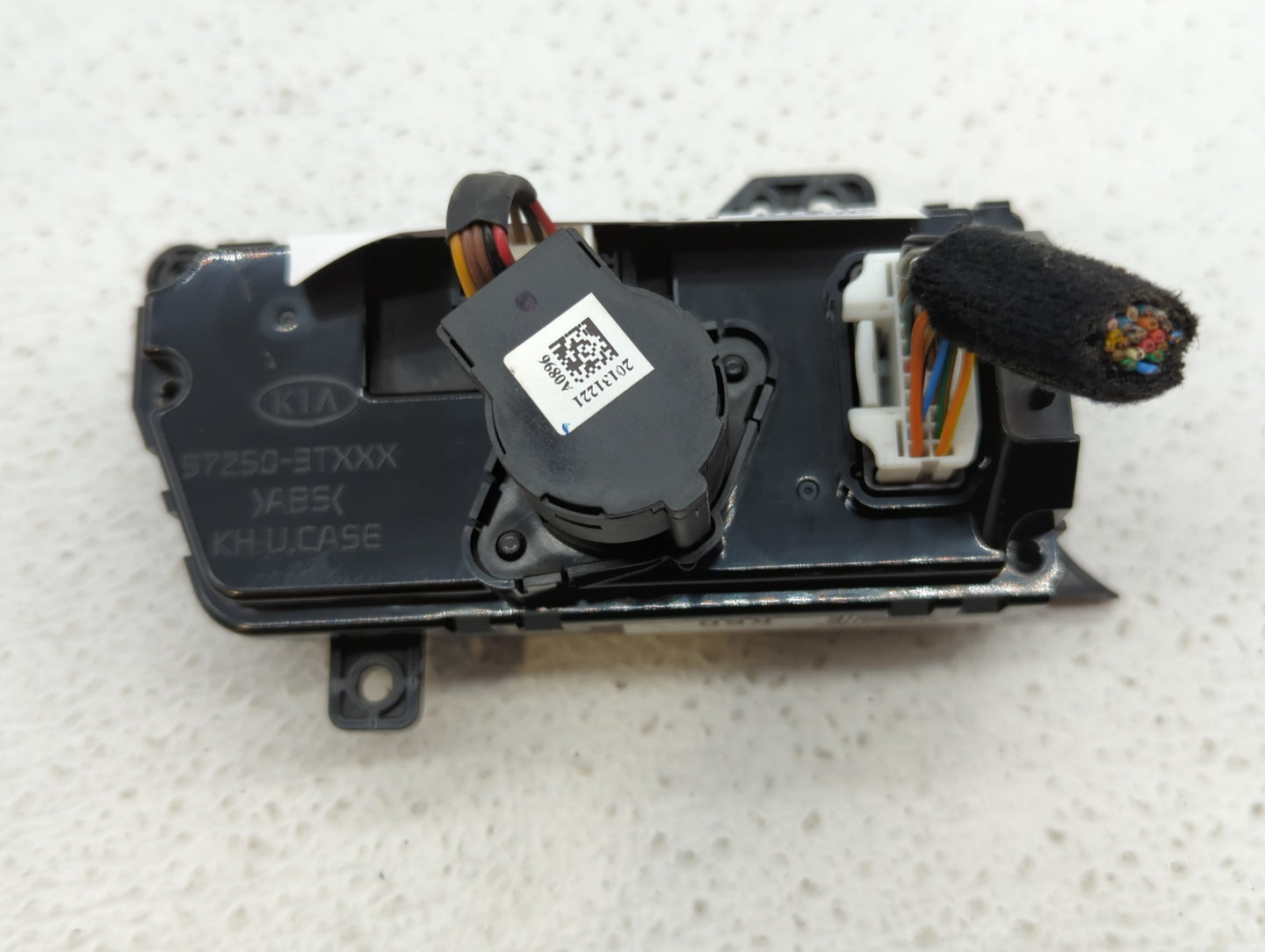 2015 Kia K900 Climate Control Module Temperature AC/Heater Replacement P/N:97250-3TXXX 97250-3T600 Fits OEM Used Auto Parts 