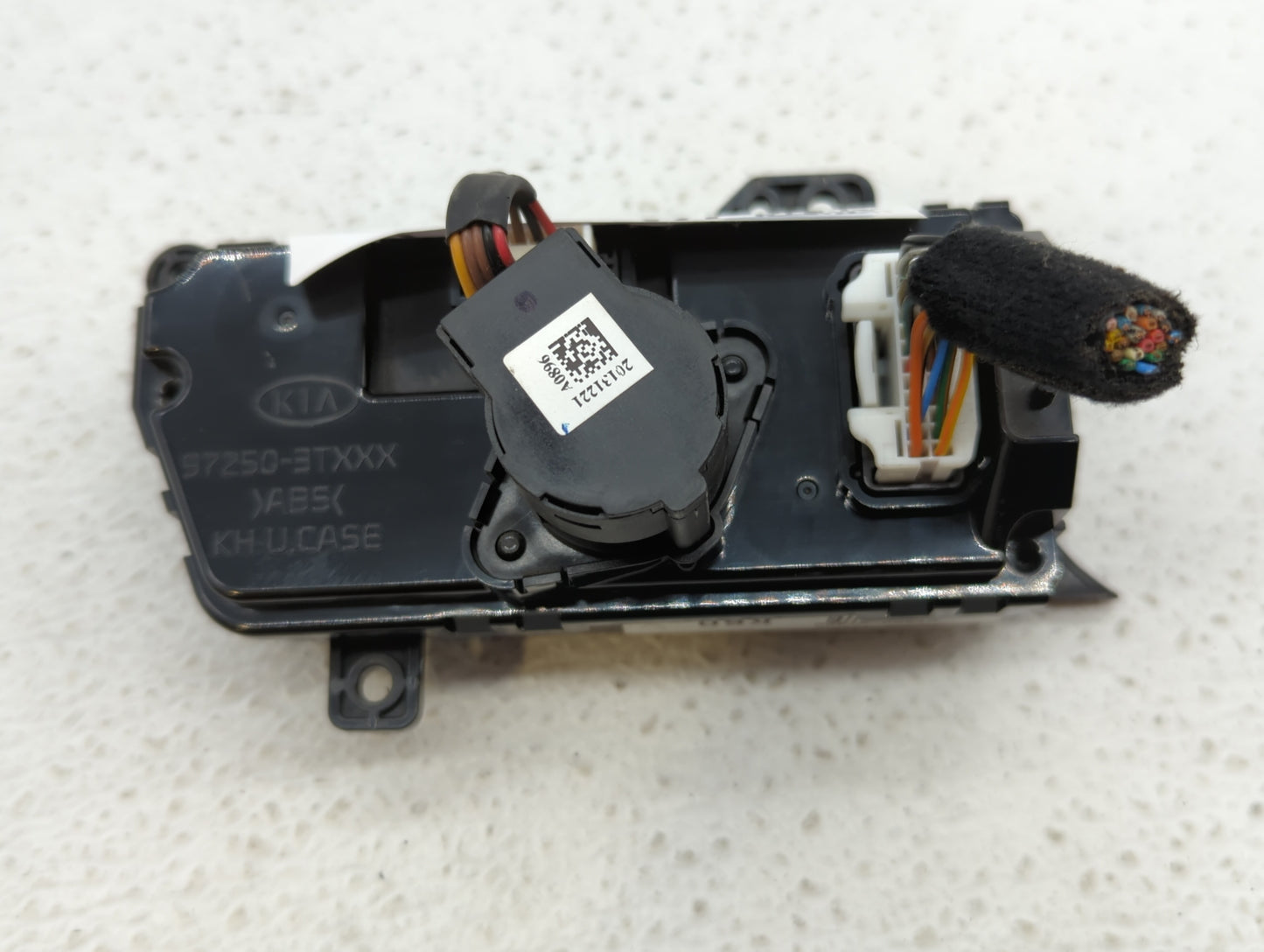 2015 Kia K900 Climate Control Module Temperature AC/Heater Replacement P/N:97250-3TXXX 97250-3T600 Fits OEM Used Auto Parts 