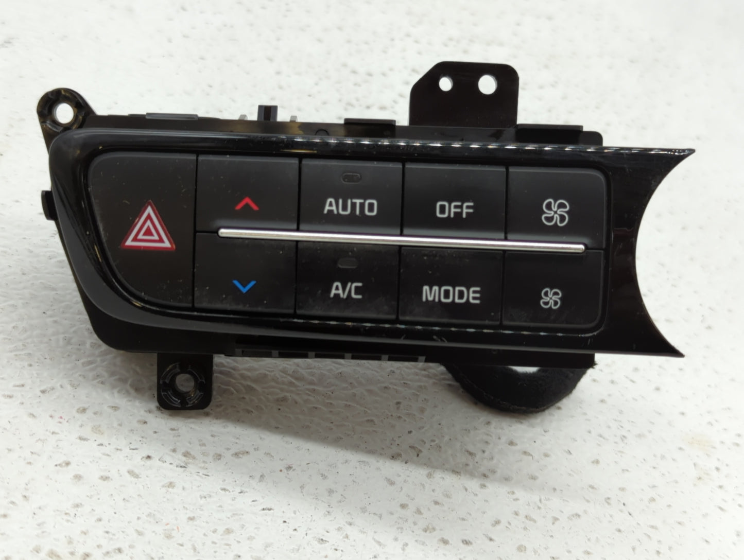 2015 Kia K900 Climate Control Module Temperature AC/Heater Replacement P/N:97250-3TXXX 97250-3T600 Fits OEM Used Auto Parts 