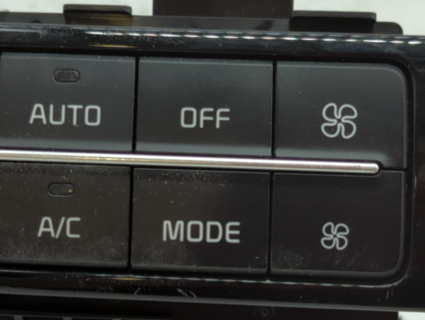 2015 Kia K900 Climate Control Module Temperature AC/Heater Replacement P/N:97250-3TXXX 97250-3T600 Fits OEM Used Auto Parts 