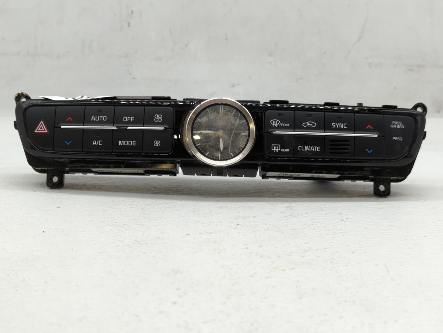 2015 Kia K900 Climate Control Module Temperature AC/Heater Replacement P/N:97250-3TXXX 97250-3T600 Fits OEM Used Auto Parts 