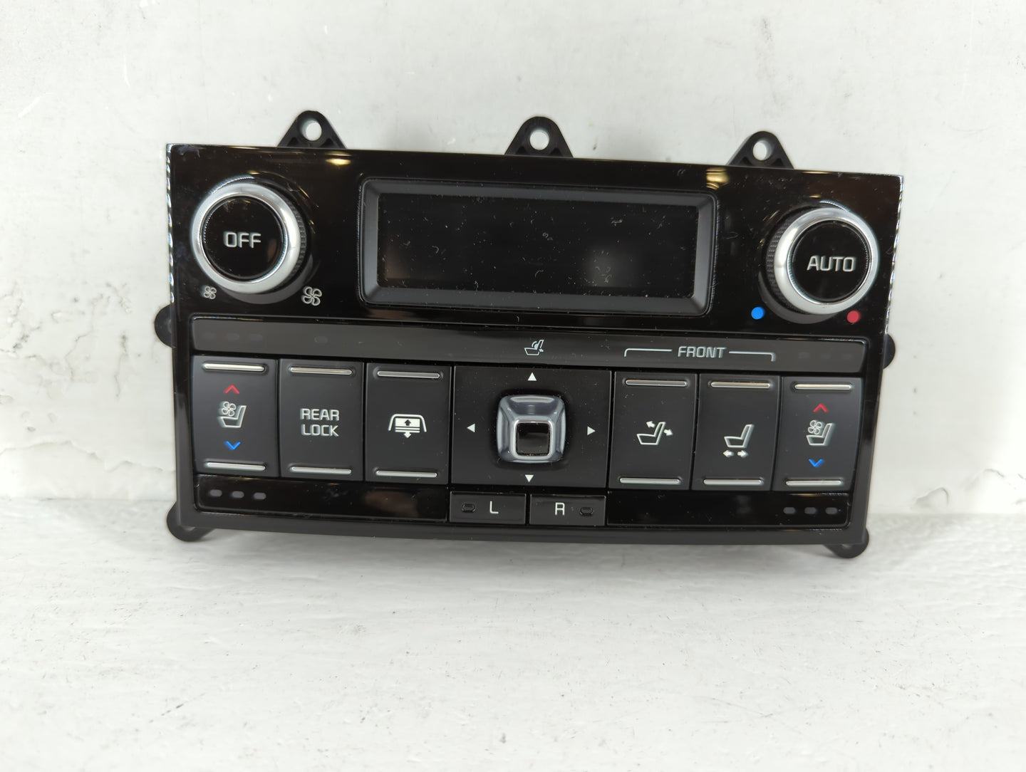 2015 Kia K900 Climate Control Module Temperature AC/Heater Replacement P/N:93317-3T510 Fits OEM Used Auto Parts - Oemusedaut