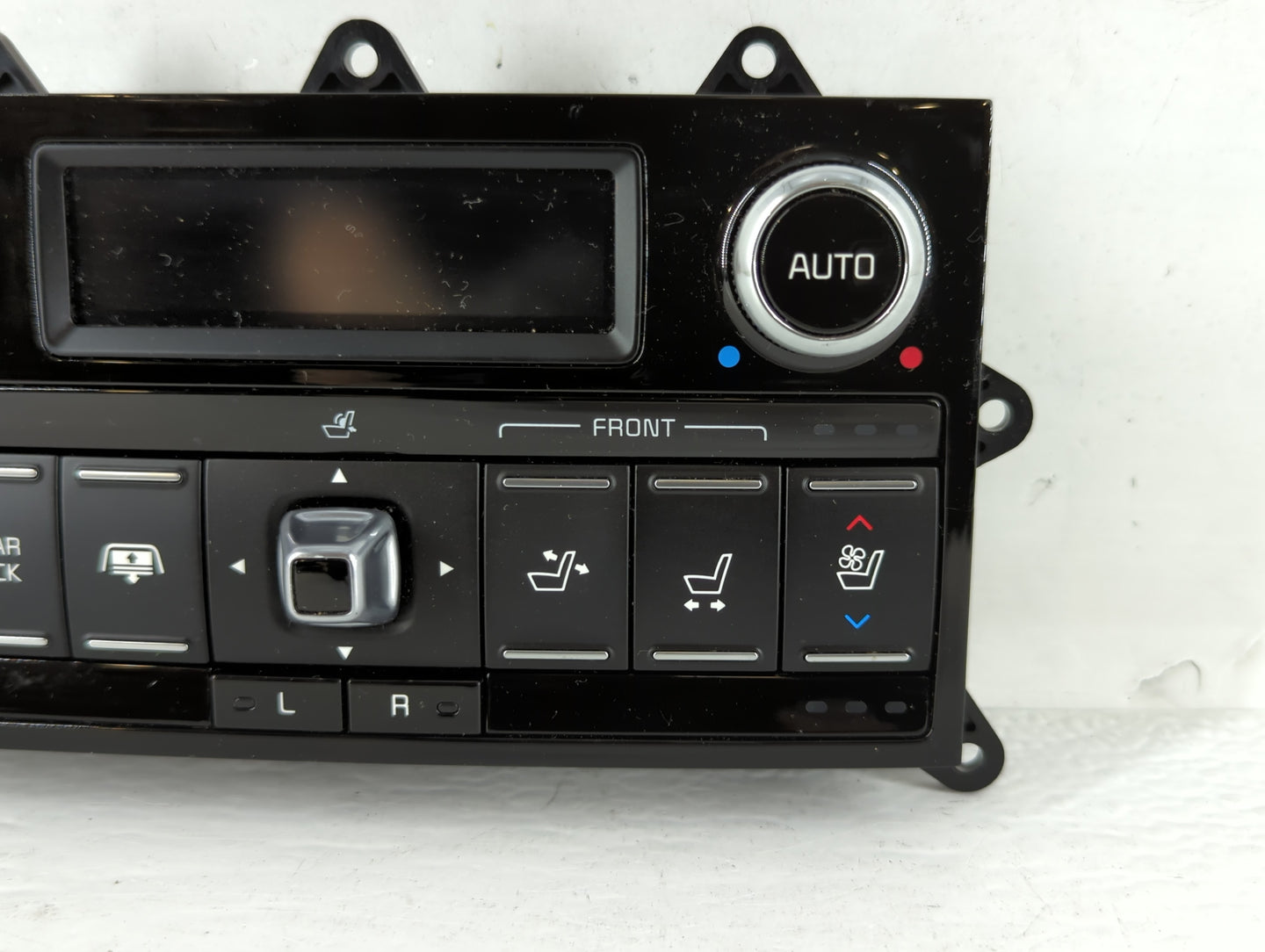 2015 Kia K900 Climate Control Module Temperature AC/Heater Replacement P/N:93317-3T510 Fits OEM Used Auto Parts - Oemusedaut