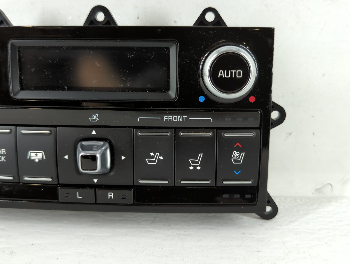 2015 Kia K900 Climate Control Module Temperature AC/Heater Replacement P/N:93317-3T510 Fits OEM Used Auto Parts - Oemusedaut