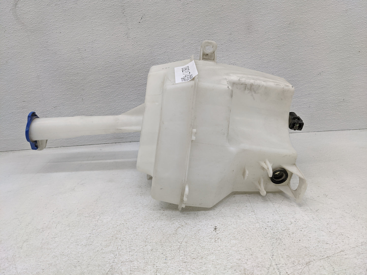 2011-2015 Kia Optima Windshield Washer Fluid Reservoir Bottle Oem - Oemusedautoparts1.com