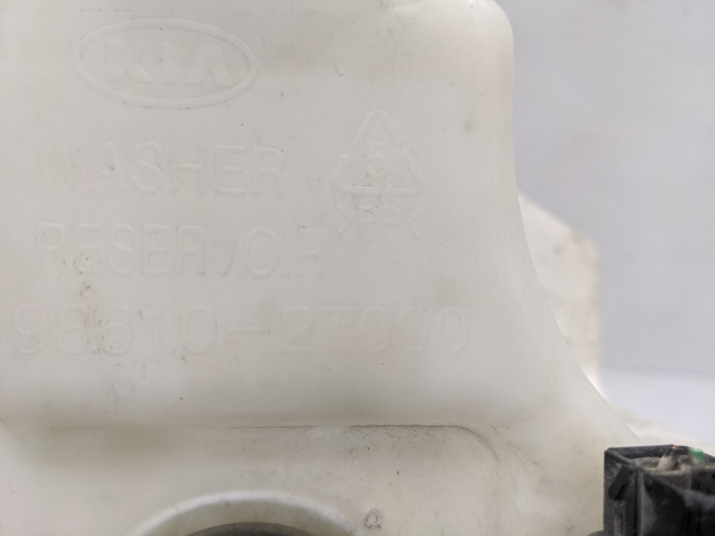 2011-2015 Kia Optima Windshield Washer Fluid Reservoir Bottle Oem - Oemusedautoparts1.com