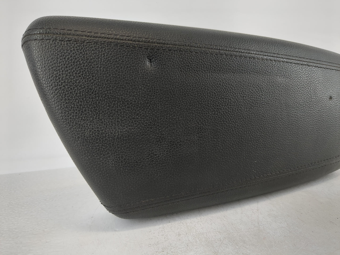 2014-2016 Kia Optima Center Console Armrest Cover Lid Fits Fits 2014 2015 2016 OEM Used Auto Parts - Oemusedautoparts1.com