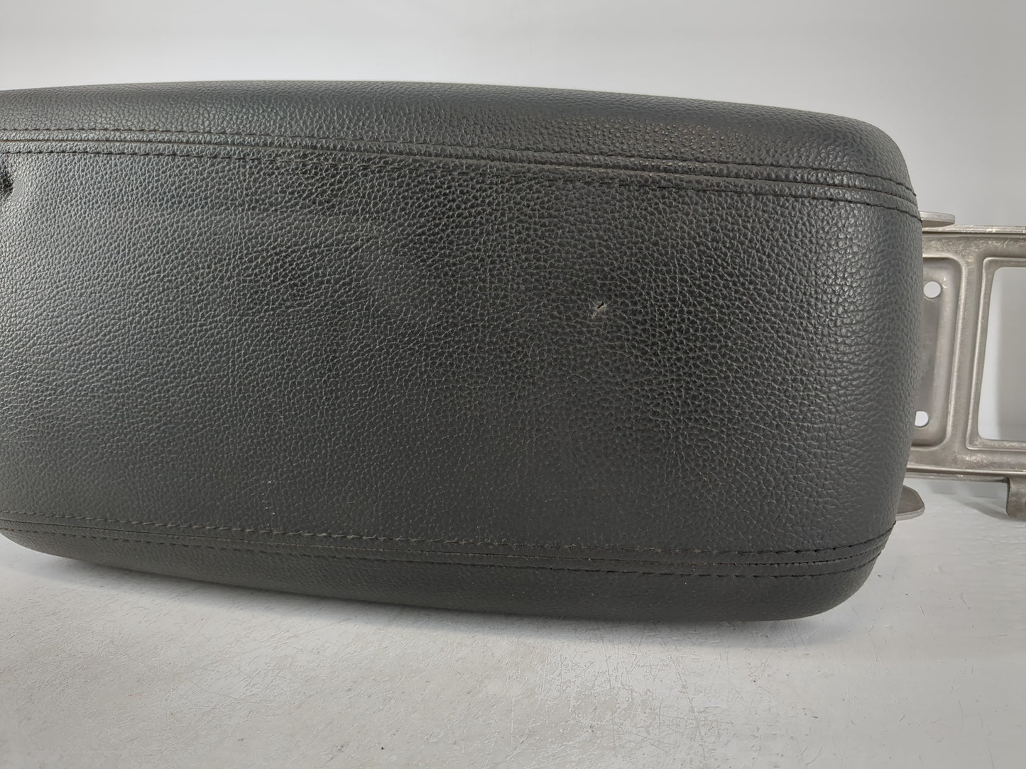 2014-2016 Kia Optima Center Console Armrest Cover Lid Fits Fits 2014 2015 2016 OEM Used Auto Parts - Oemusedautoparts1.com