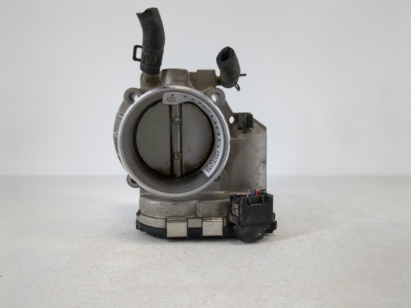 2011-2015 Kia Optima Throttle Body P/N:35100-2G700 Fits Fits 2011 2012 2013 2014 2015 2016 OEM Used Auto Parts - Oemusedauto