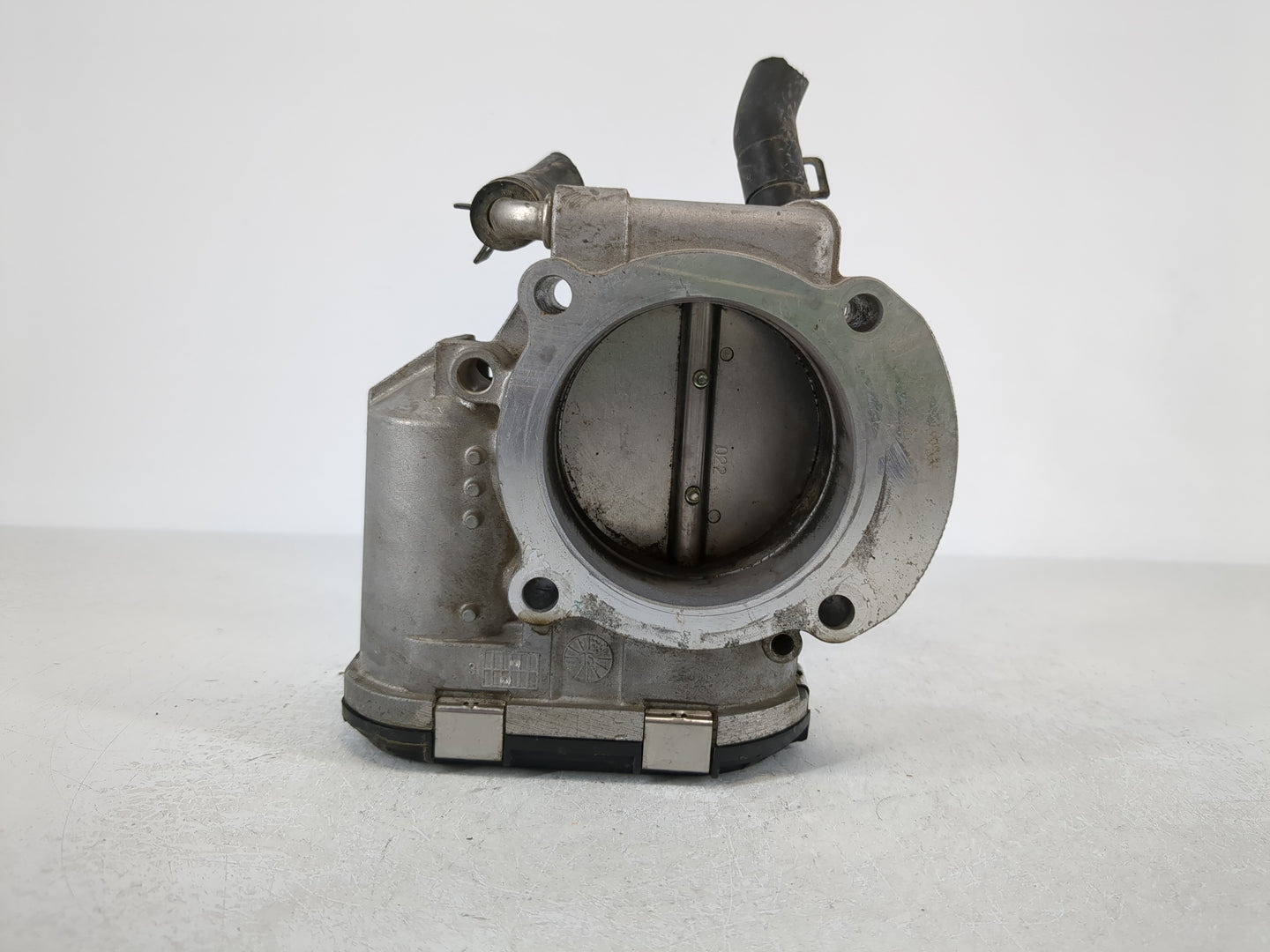 2011-2015 Kia Optima Throttle Body P/N:35100-2G700 Fits Fits 2011 2012 2013 2014 2015 2016 OEM Used Auto Parts - Oemusedauto