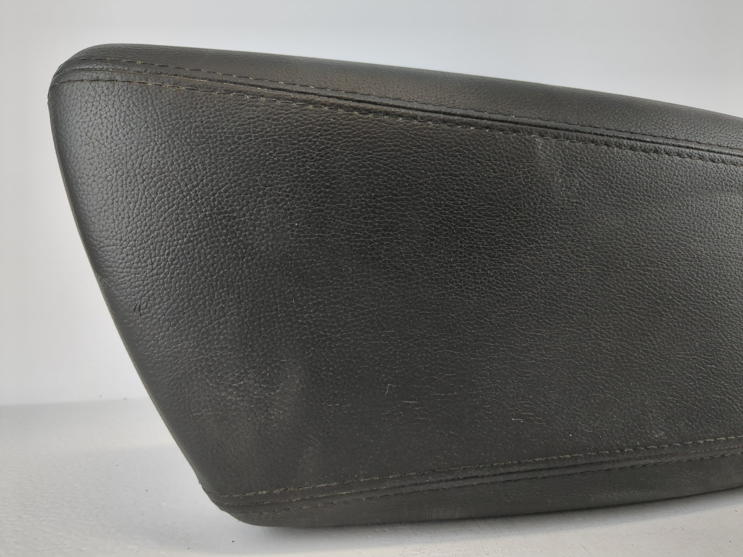2014-2015 Kia Optima Center Console Armrest Cover Lid Fits Fits 2014 2015 OEM Used Auto Parts - Oemusedautoparts1.com