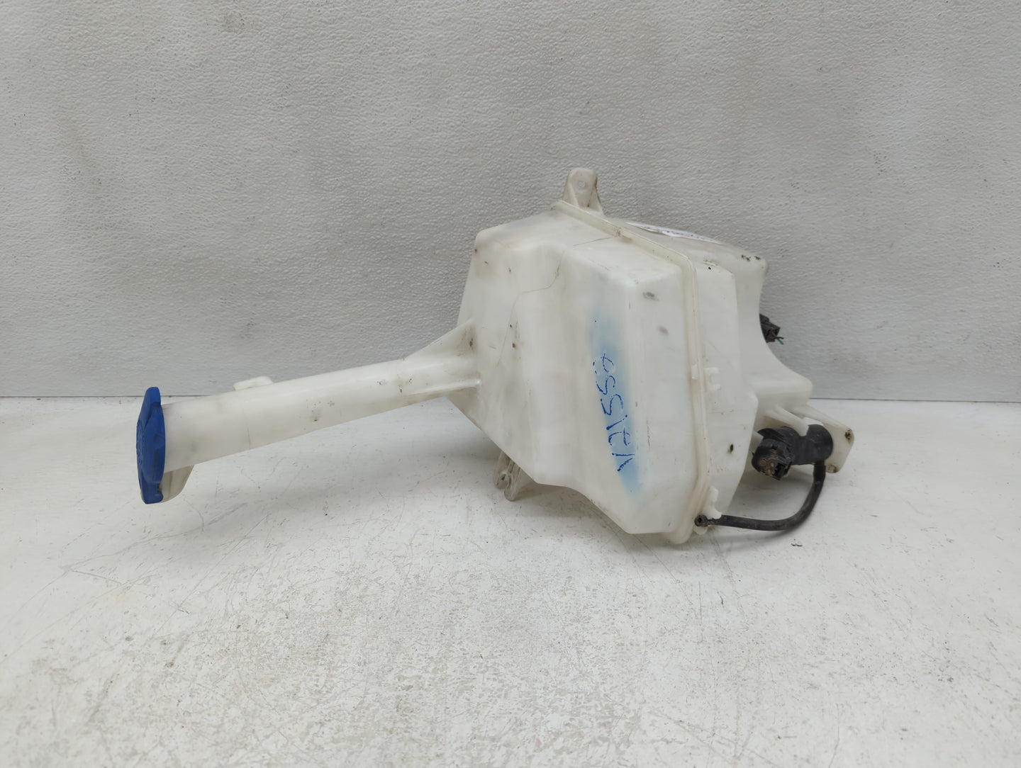 2011-2015 Kia Optima Windshield Washer Fluid Reservoir Bottle Oem - Oemusedautoparts1.com