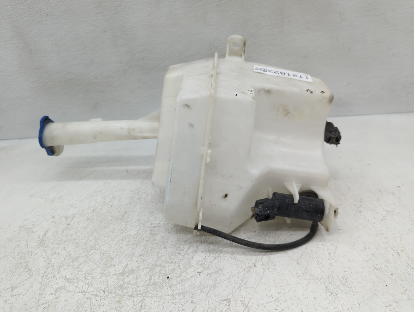2011-2015 Kia Optima Windshield Washer Fluid Reservoir Bottle Oem - Oemusedautoparts1.com