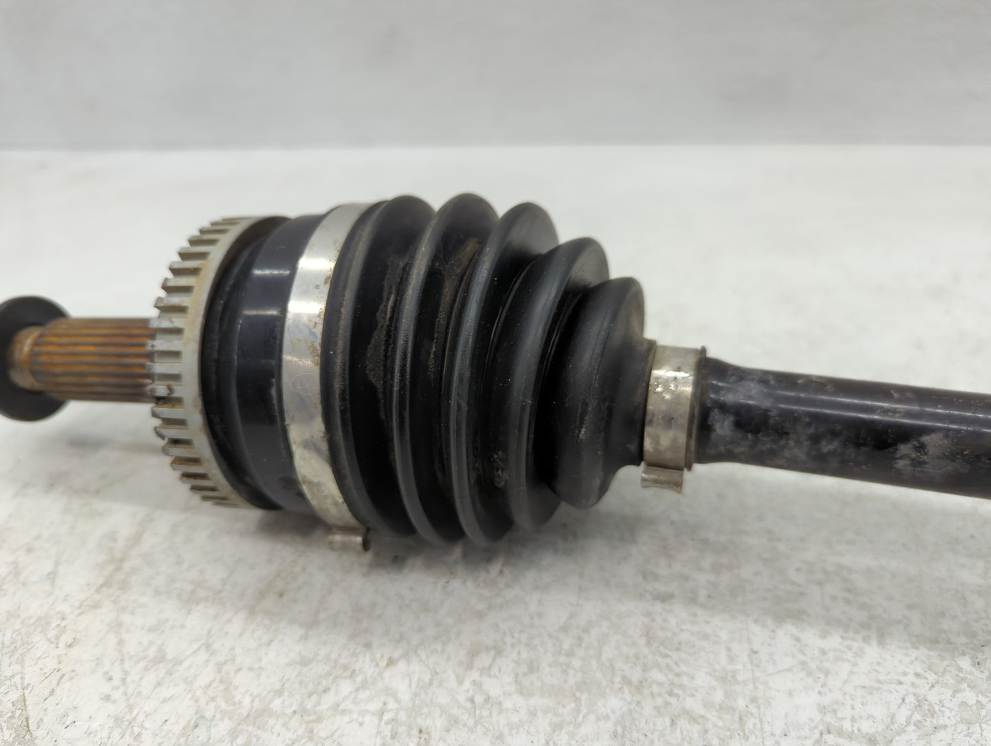 2014-2015 Kia Optima Axle Shaft Front Driver Cv C/v - Oemusedautoparts1.com
