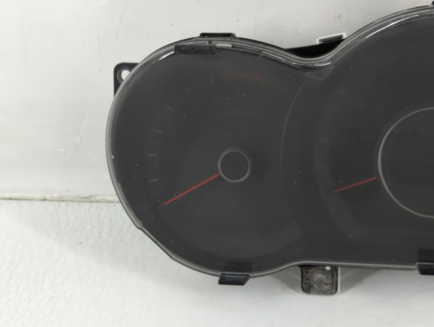 2014-2015 Kia Optima Instrument Cluster Speedometer Gauges P/N:9403-2T270 Fits Fits 2014 2015 OEM Used Auto Parts - Oemuseda