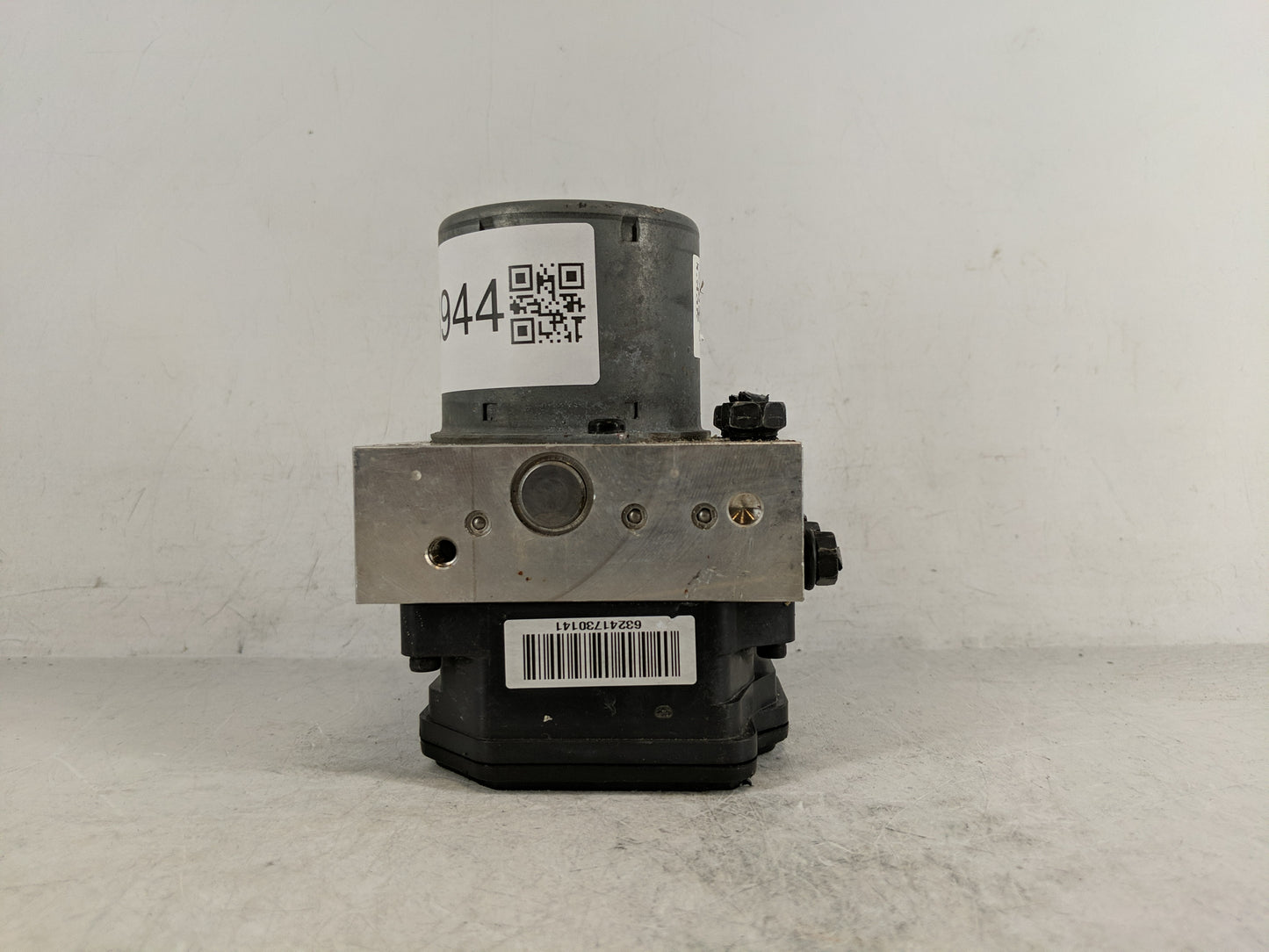 2014-2015 Kia Optima ABS Pump Control Module Replacement P/N:63241730141 Fits Fits 2014 2015 OEM Used Auto Parts - Oemusedau