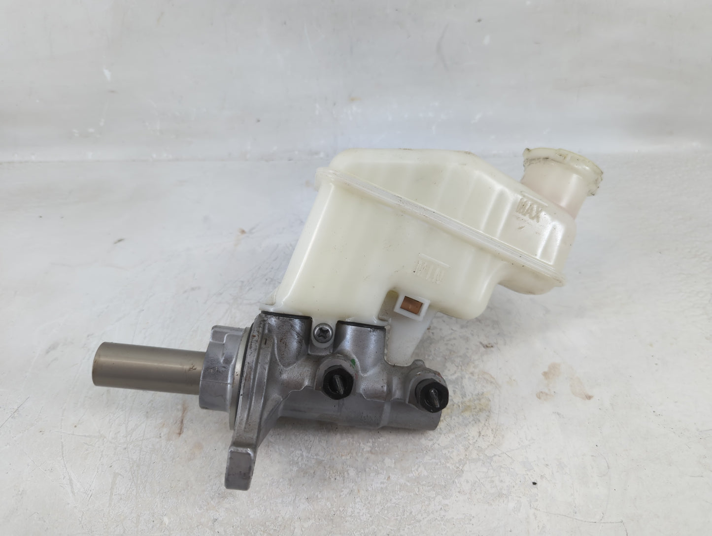 2011-2015 Kia Optima Brake Master Cylinder - Oemusedautoparts1.com