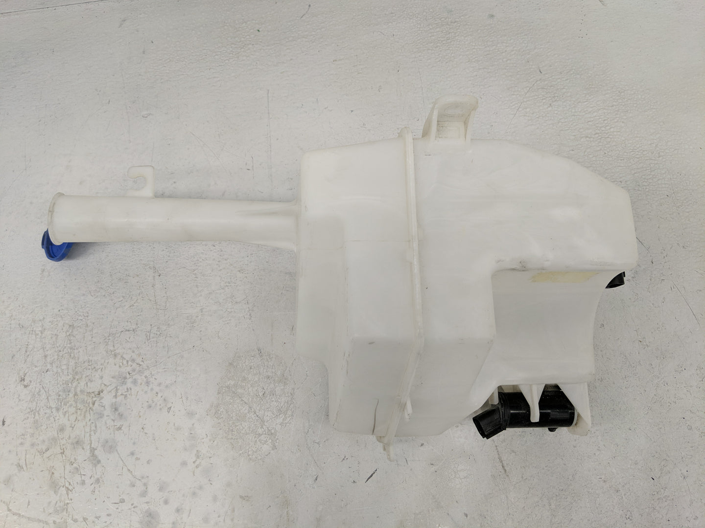2011-2015 Kia Optima Windshield Washer Fluid Reservoir Bottle Oem - Oemusedautoparts1.com
