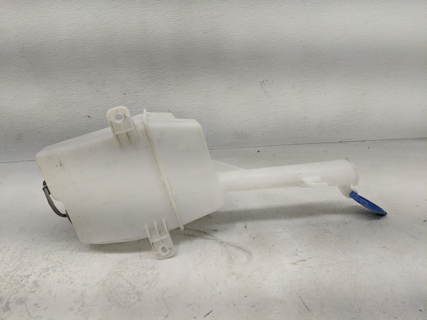 2011-2015 Kia Optima Windshield Washer Fluid Reservoir Bottle Oem - Oemusedautoparts1.com