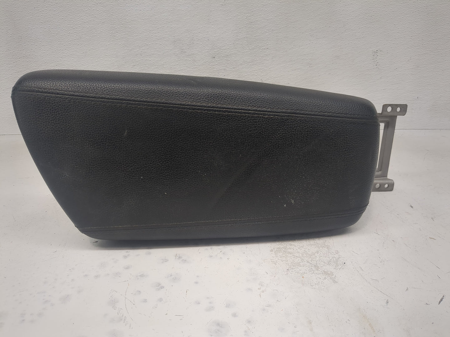 2015 Kia Optima Center Console Armrest Cover Lid Fits OEM Used Auto Parts - Oemusedautoparts1.com