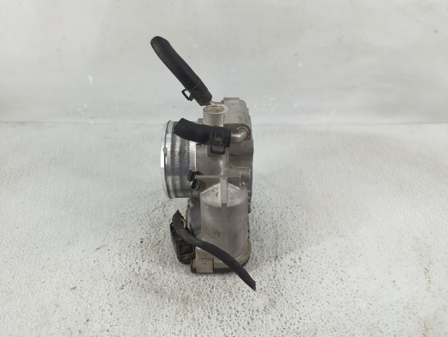 2011-2015 Kia Optima Throttle Body P/N:90 4501 0001 35100-2G700 Fits Fits 2011 2012 2013 2014 2015 2016 OEM Used Auto Parts 