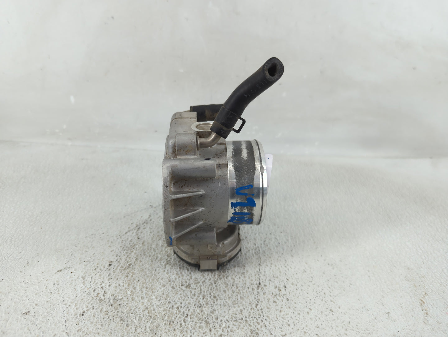 2011-2015 Kia Optima Throttle Body P/N:90 4501 0001 35100-2G700 Fits Fits 2011 2012 2013 2014 2015 2016 OEM Used Auto Parts 