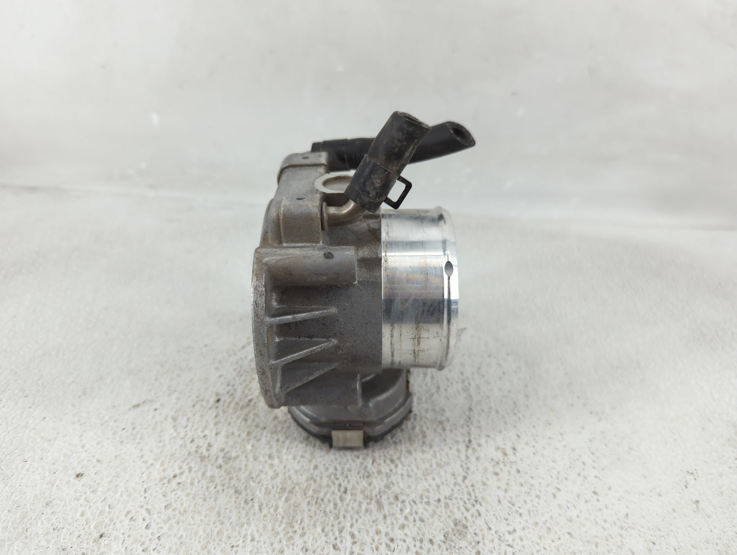 2011-2015 Kia Optima Throttle Body P/N:35100-2G700 Fits Fits 2011 2012 2013 2014 2015 2016 OEM Used Auto Parts - Oemusedauto