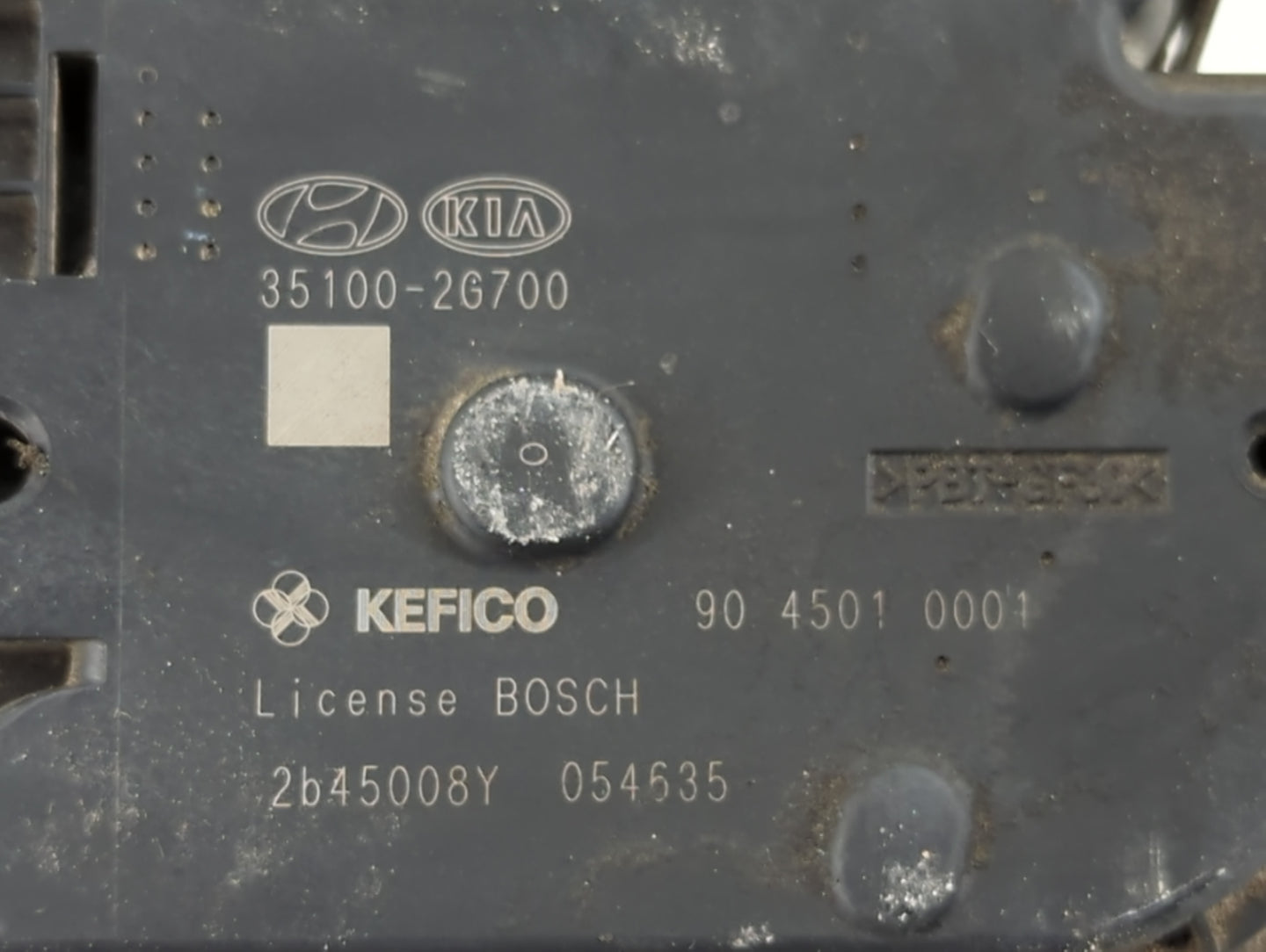 2011-2015 Kia Optima Throttle Body P/N:35100-2G700 Fits Fits 2011 2012 2013 2014 2015 2016 OEM Used Auto Parts - Oemusedauto