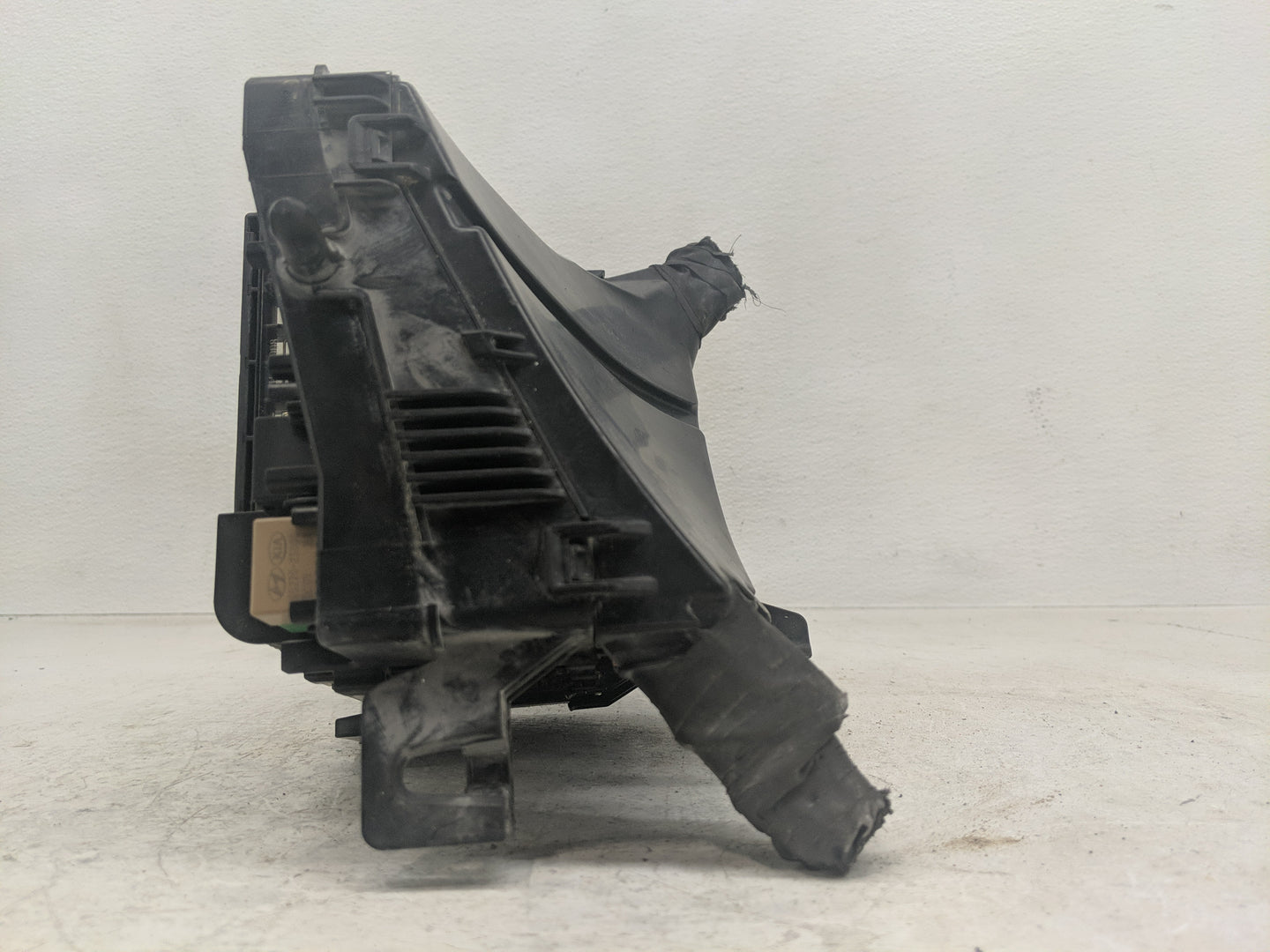 2014-2015 Kia Optima Fusebox Fuse Box Panel Relay Module Fits Fits 2014 2015 OEM Used Auto Parts - Oemusedautoparts1.com