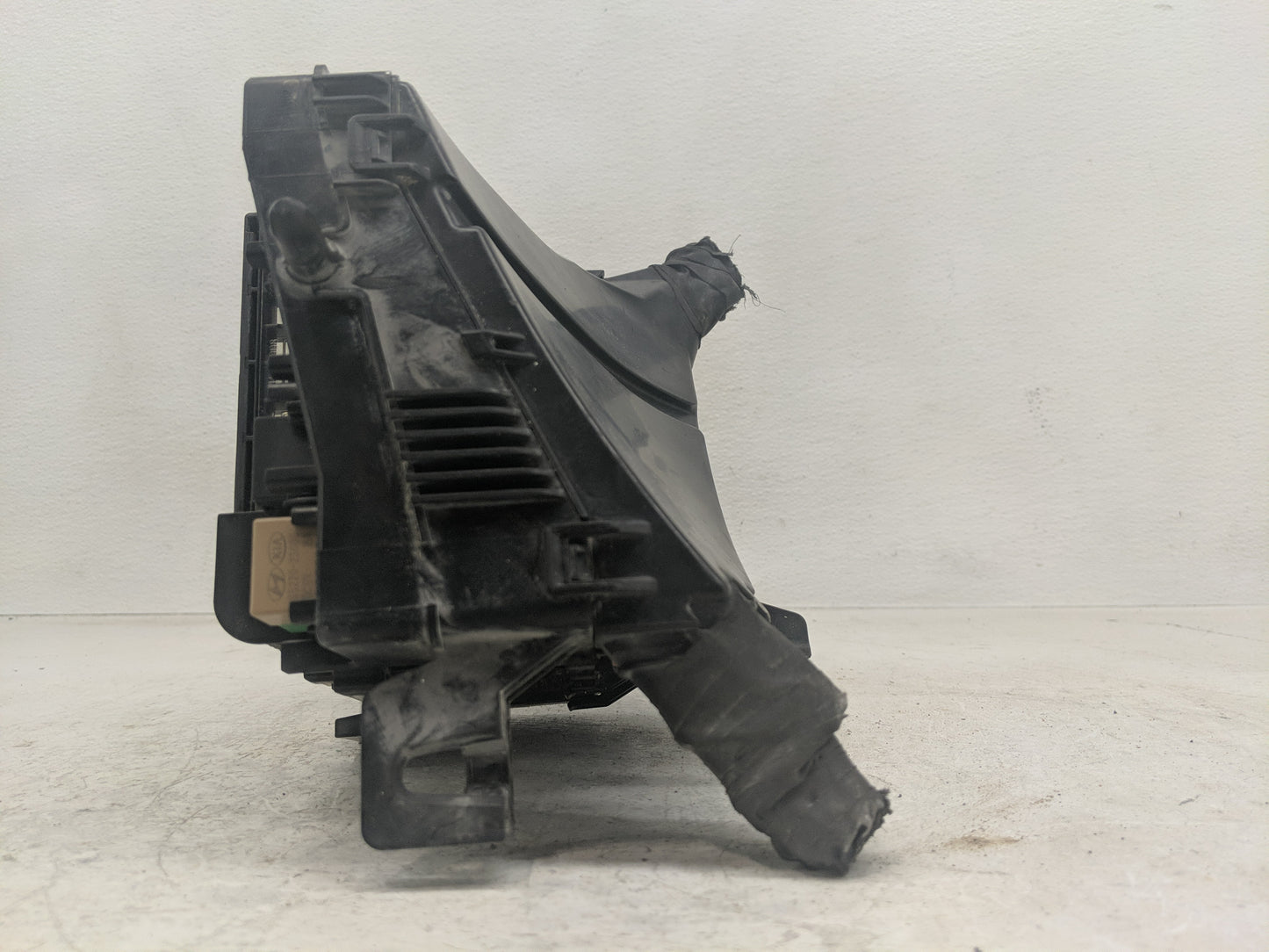 2014-2015 Kia Optima Fusebox Fuse Box Panel Relay Module Fits Fits 2014 2015 OEM Used Auto Parts - Oemusedautoparts1.com