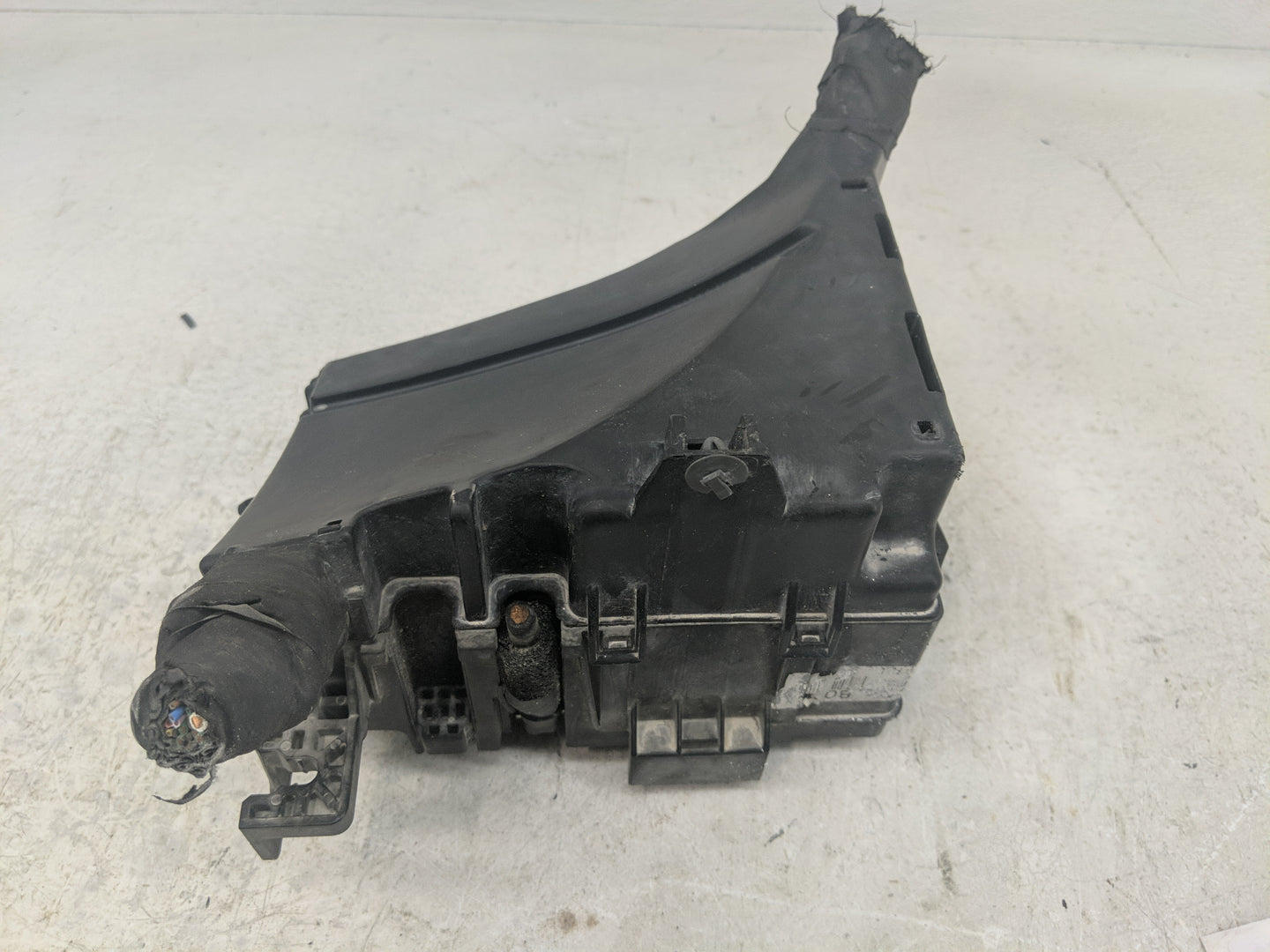 2014-2015 Kia Optima Fusebox Fuse Box Panel Relay Module Fits Fits 2014 2015 OEM Used Auto Parts - Oemusedautoparts1.com