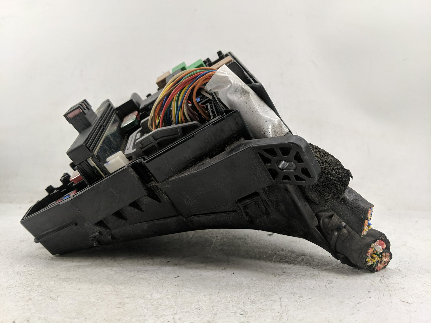 2014-2015 Kia Optima Fusebox Fuse Box Panel Relay Module P/N:91955-2T730 Fits Fits 2014 2015 OEM Used Auto Parts - Oemusedau