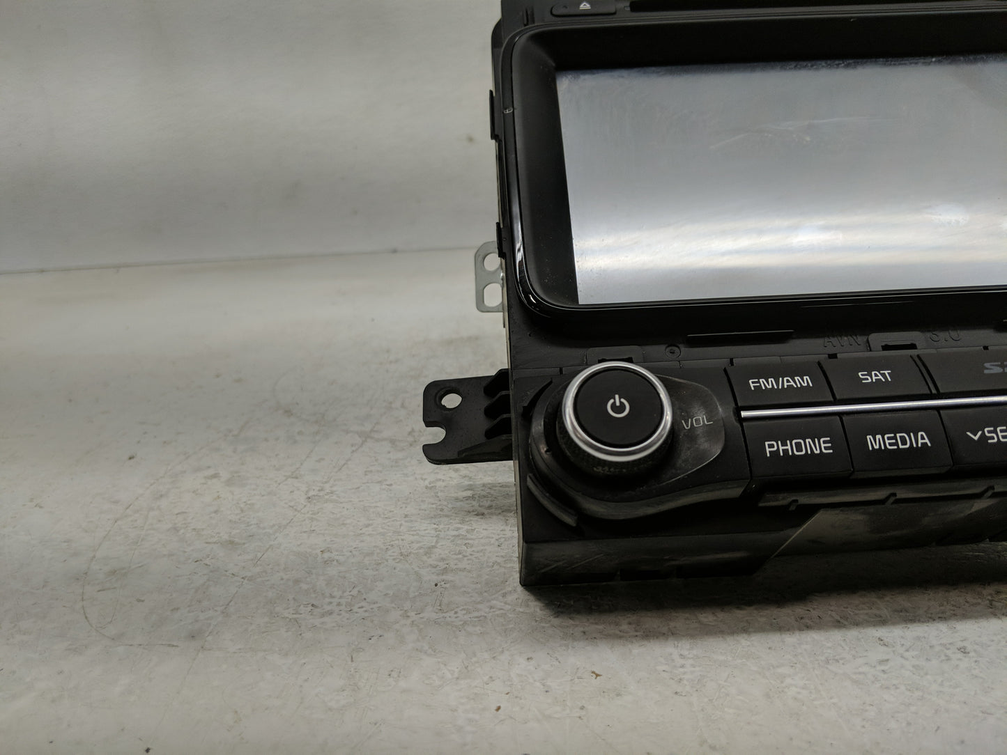 2014-2015 Kia Optima Radio AM FM Cd Player Receiver Replacement P/N:96560-4C102CA Fits Fits 2014 2015 OEM Used Auto Parts - 