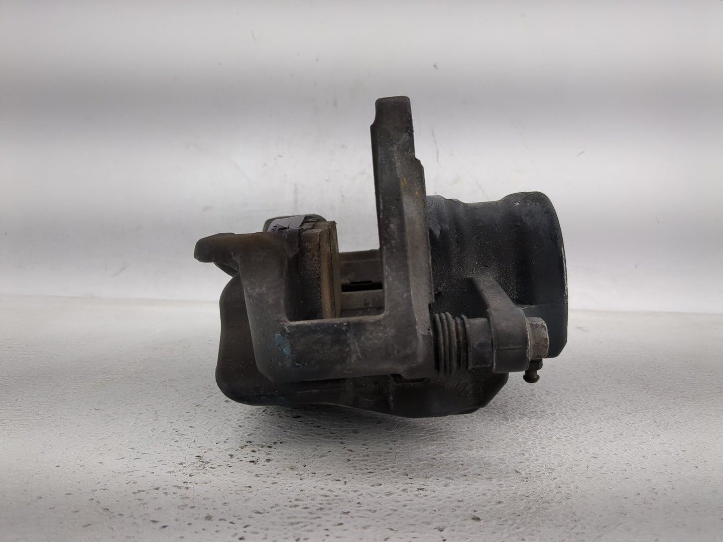 2011-2015 Kia Optima Front Driver Left Brake Caliper - Oemusedautoparts1.com