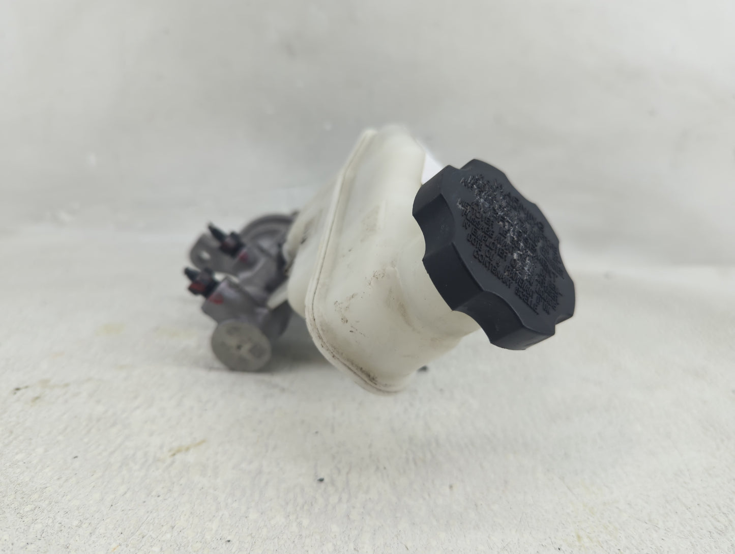 2011-2015 Kia Optima Brake Master Cylinder 1290511 - Oemusedautoparts1.com