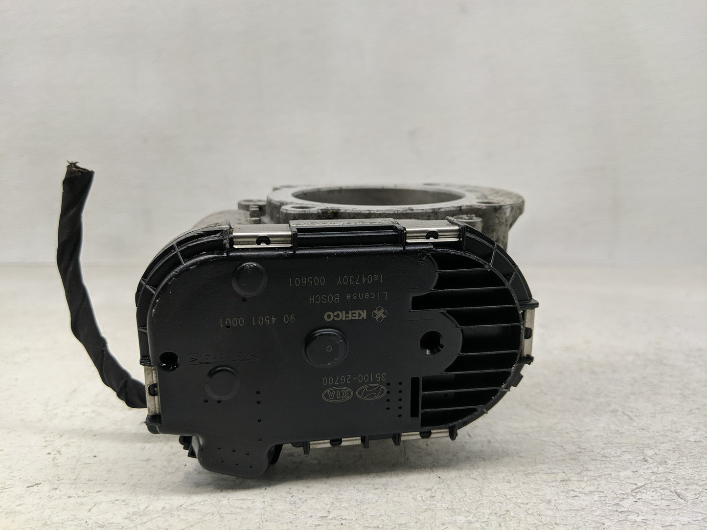 2011-2015 Kia Optima Throttle Body P/N:35100-2G700 Fits Fits 2011 2012 2013 2014 2015 2016 OEM Used Auto Parts - Oemusedauto