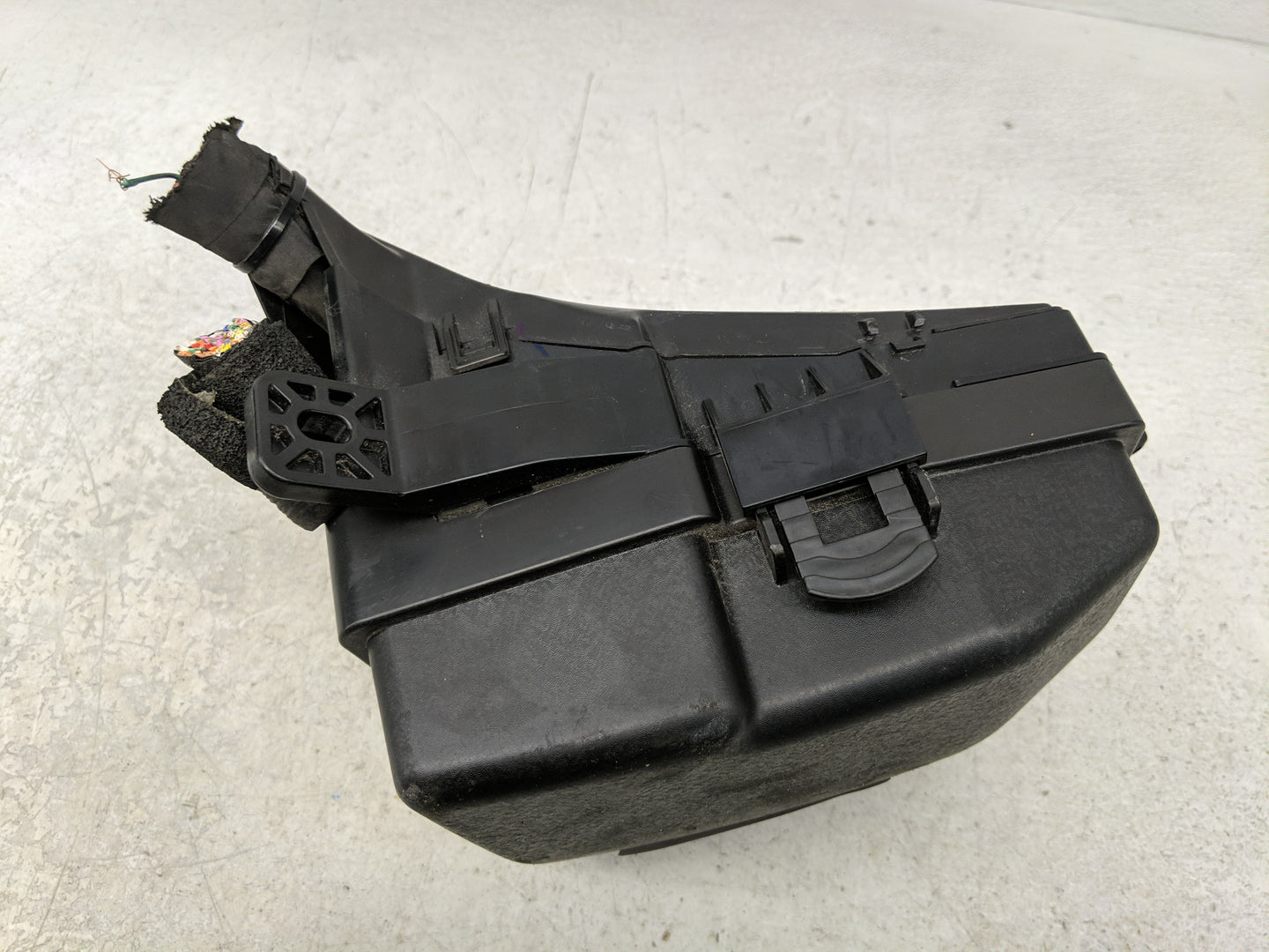 2014-2015 Kia Optima Fusebox Fuse Box Panel Relay Module P/N:91955-2T730 Fits Fits 2014 2015 OEM Used Auto Parts - Oemusedau