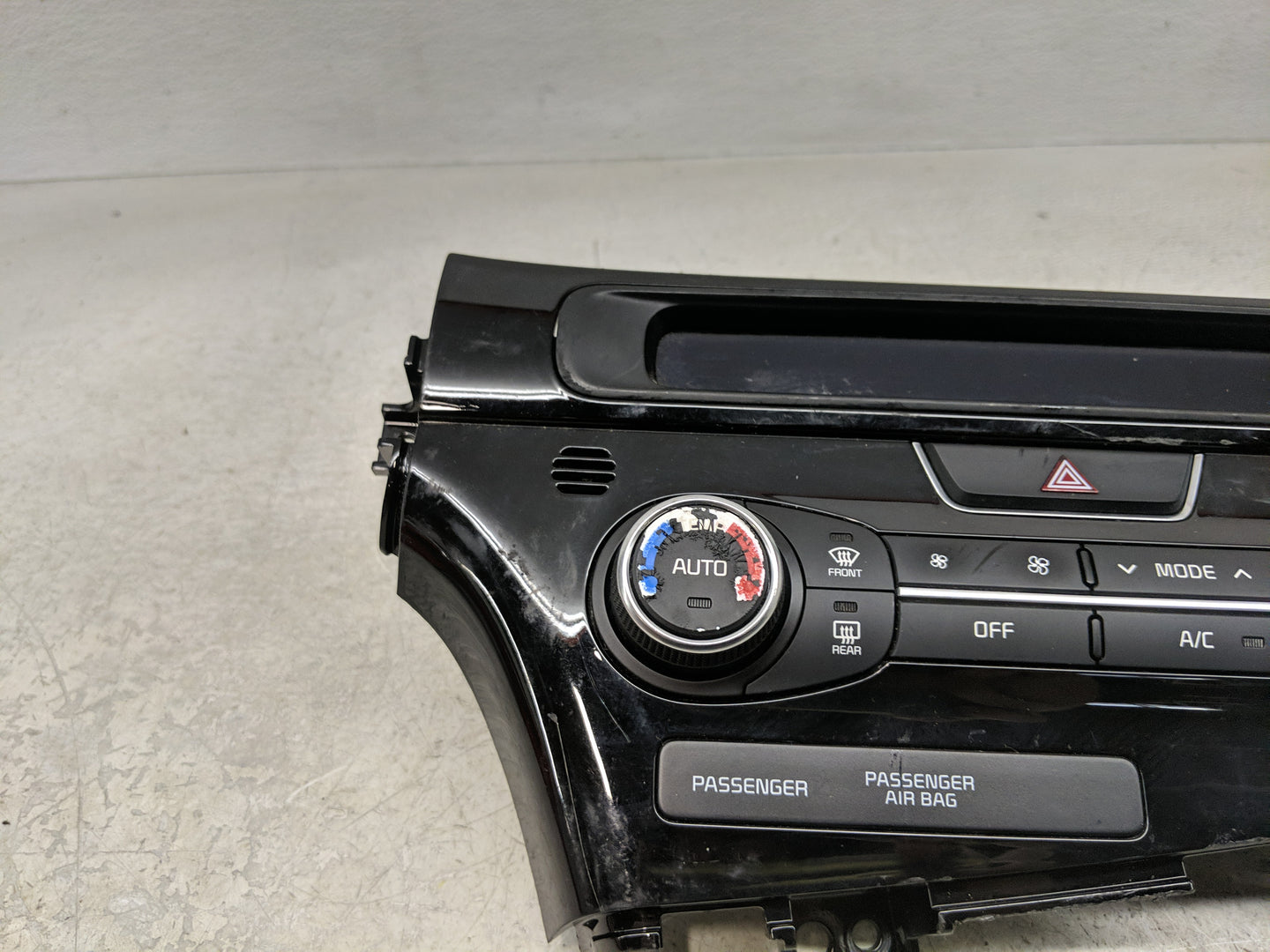 2014-2015 Kia Optima Climate Control Module Temperature AC/Heater Replacement P/N:86844802 Fits Fits 2014 2015 OEM Used Auto
