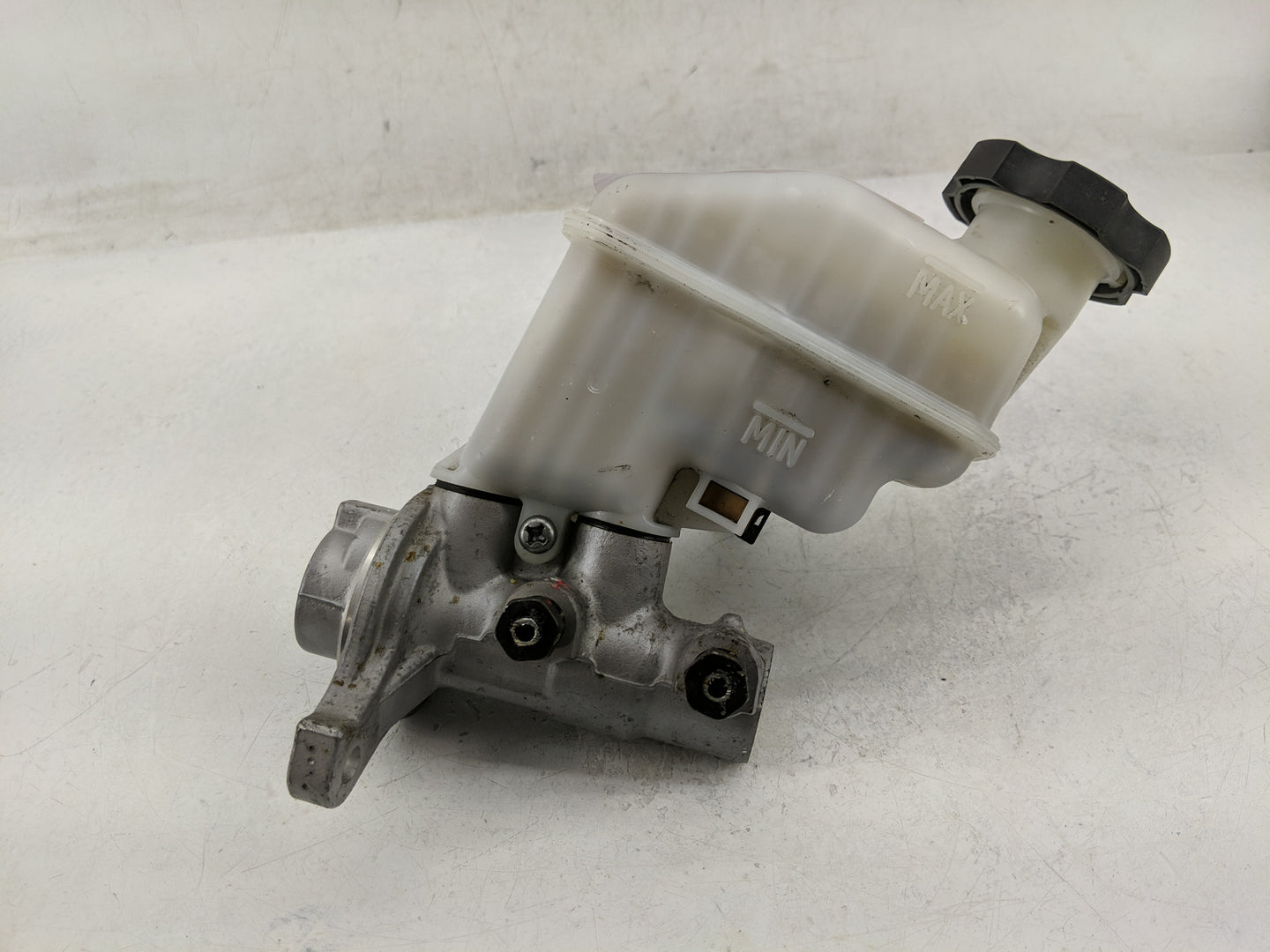 2013-2015 Kia Optima Brake Master Cylinder - Oemusedautoparts1.com
