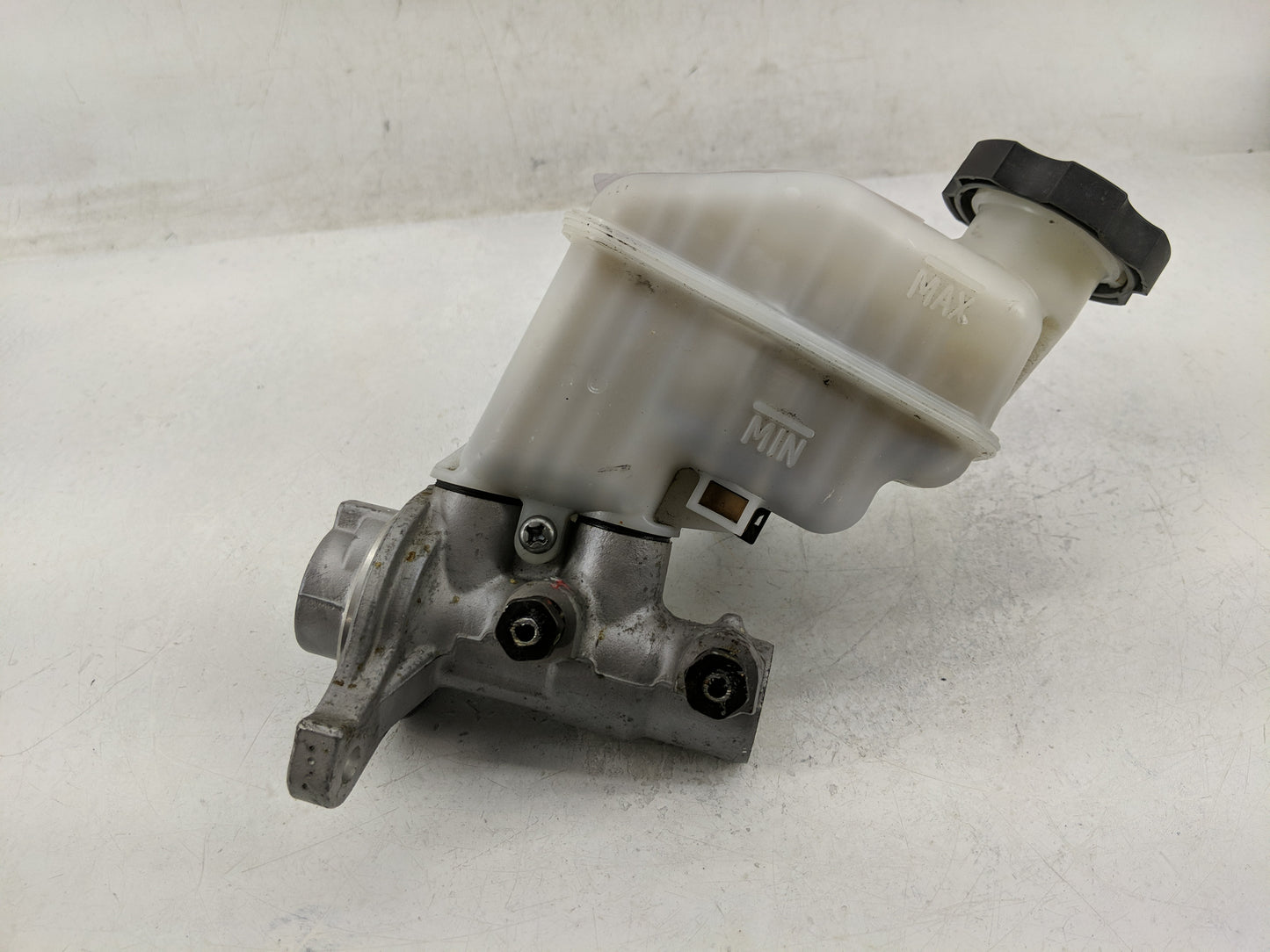 2013-2015 Kia Optima Brake Master Cylinder - Oemusedautoparts1.com