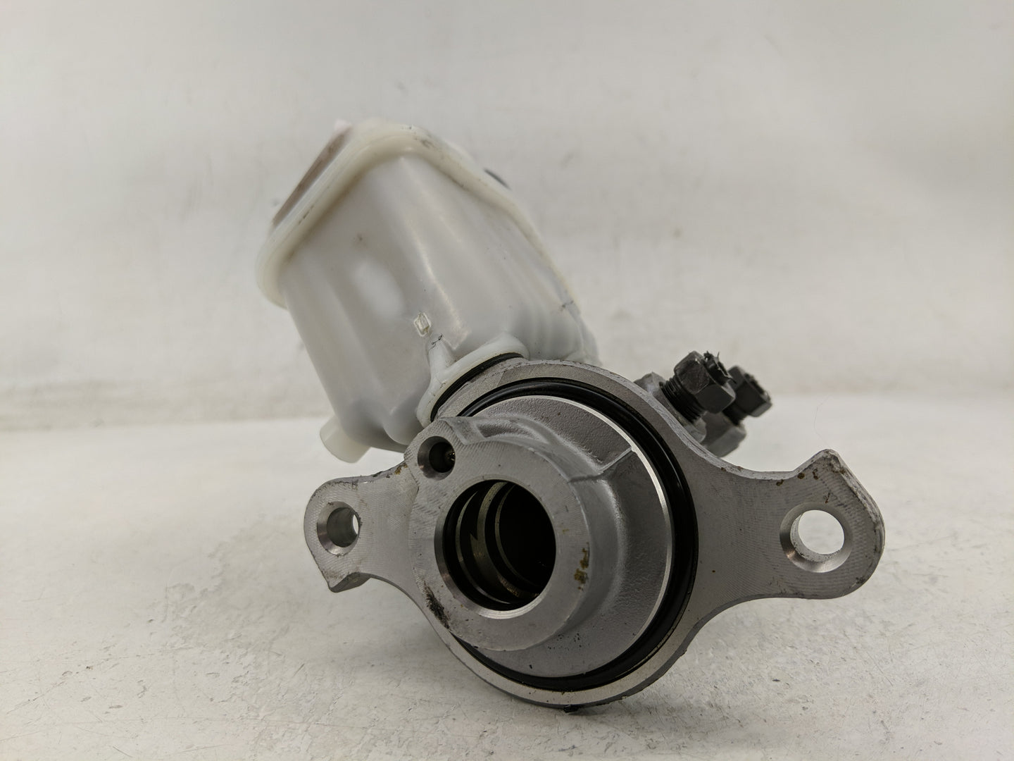 2013-2015 Kia Optima Brake Master Cylinder - Oemusedautoparts1.com