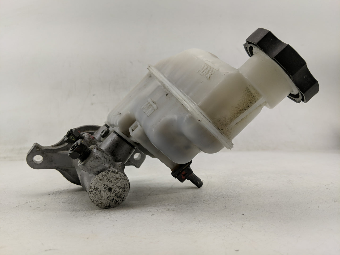 2013-2015 Kia Optima Brake Master Cylinder - Oemusedautoparts1.com
