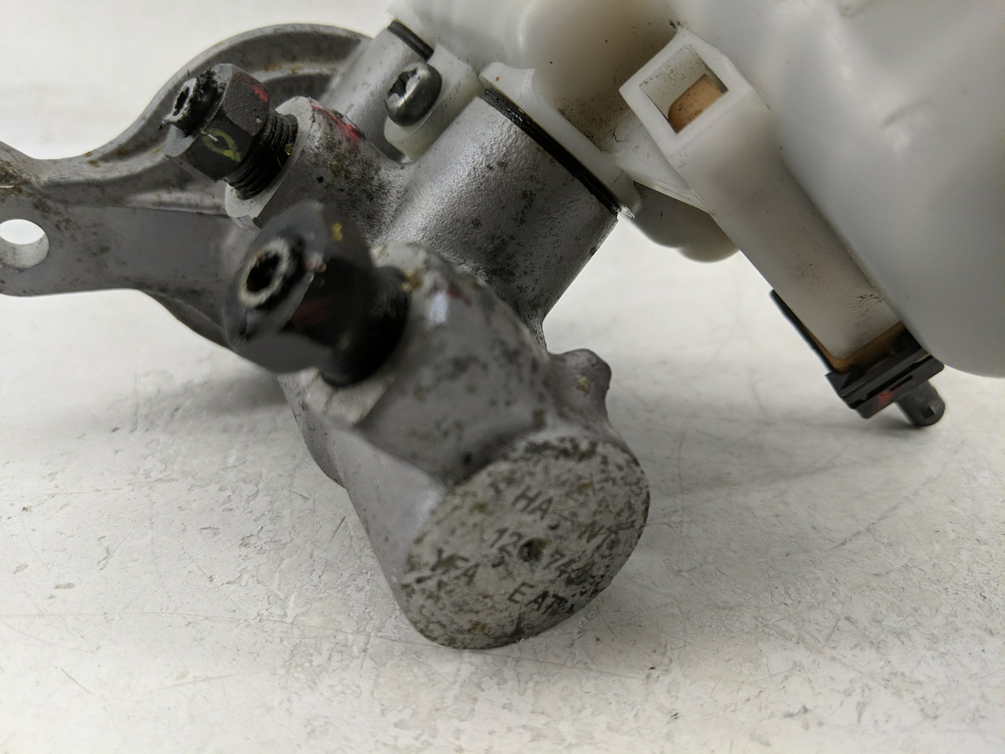 2013-2015 Kia Optima Brake Master Cylinder - Oemusedautoparts1.com
