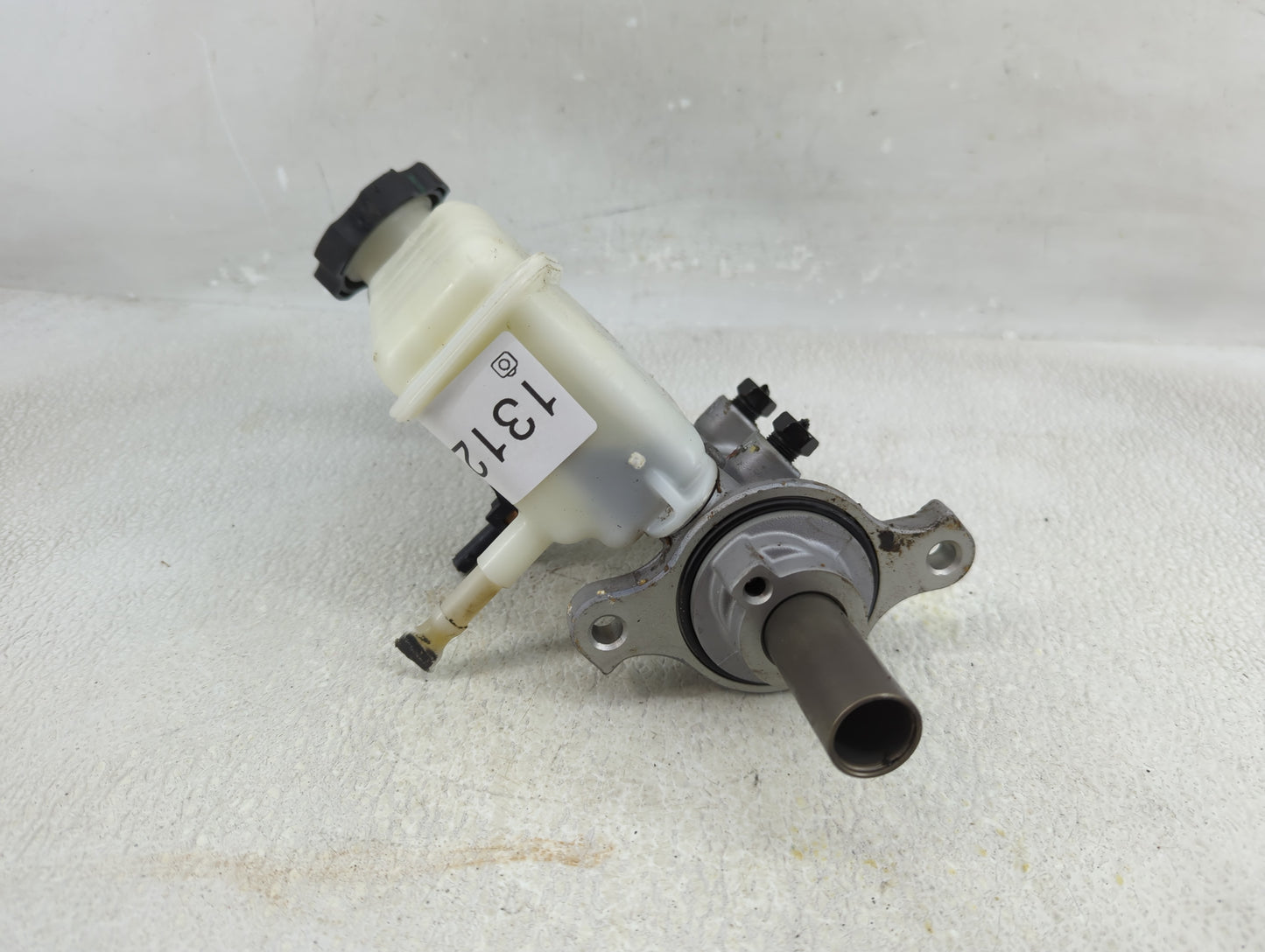 2011-2015 Kia Optima Brake Master Cylinder 1312781 - Oemusedautoparts1.com