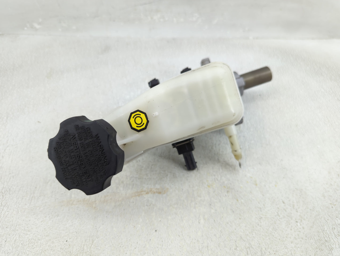 2011-2015 Kia Optima Brake Master Cylinder - Oemusedautoparts1.com