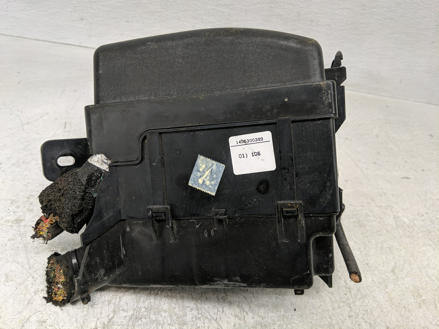 2014-2015 Kia Optima Fusebox Fuse Box Panel Relay Module P/N:VS912504C860QA Fits Fits 2014 2015 OEM Used Auto Parts - Oemuse