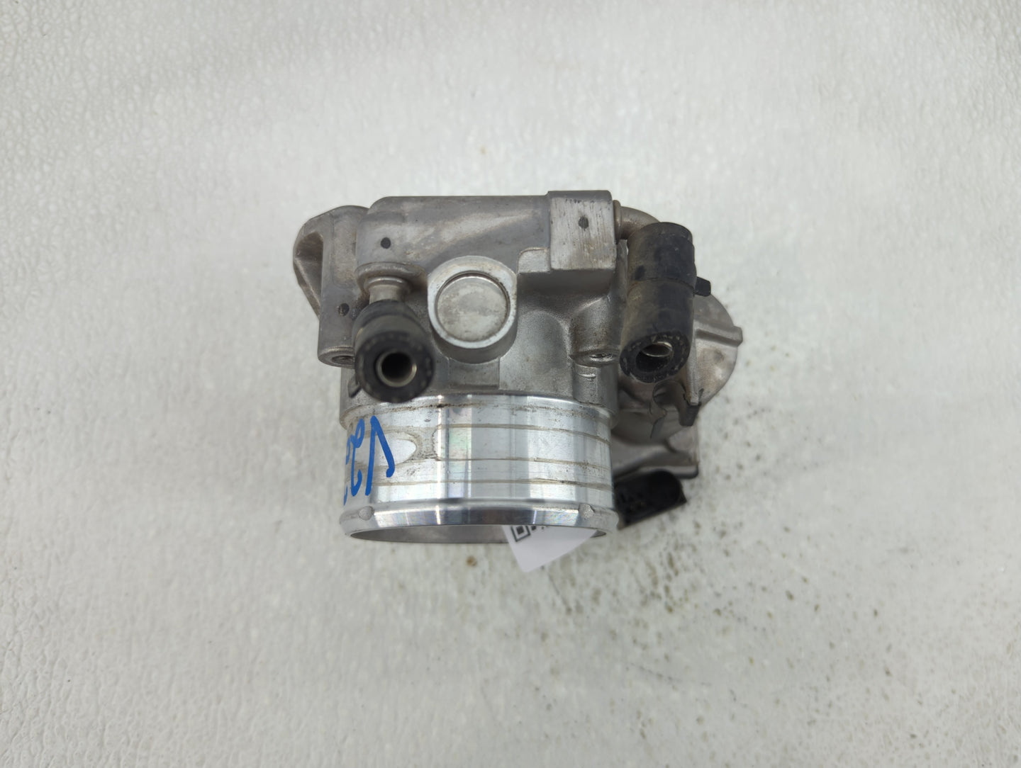 2011-2015 Kia Optima Throttle Body P/N:35100-2G700 90 4501 0001 Fits Fits 2011 2012 2013 2014 2015 2016 OEM Used Auto Parts 