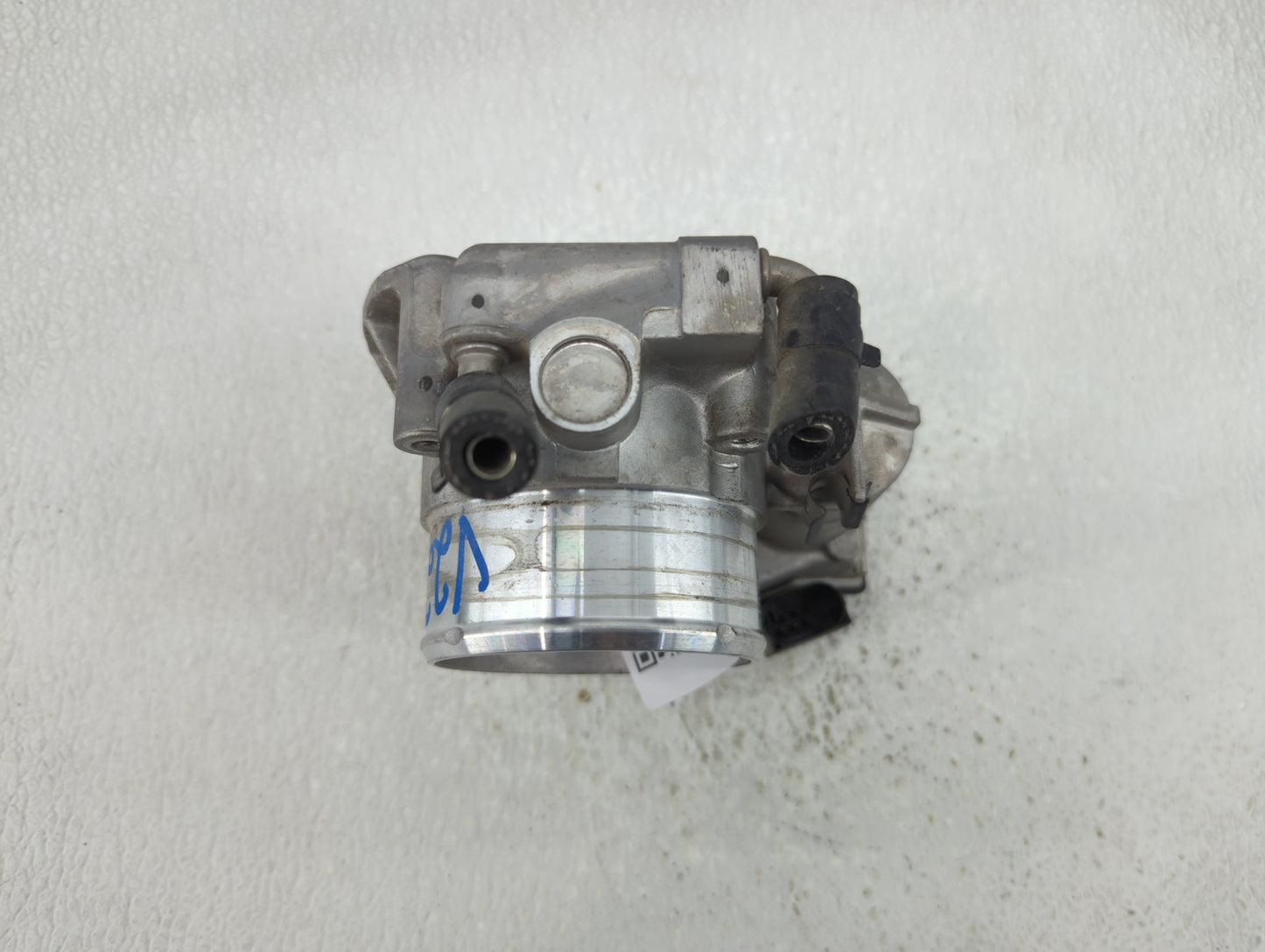 2011-2015 Kia Optima Throttle Body P/N:35100-2G700 90 4501 0001 Fits Fits 2011 2012 2013 2014 2015 2016 OEM Used Auto Parts 