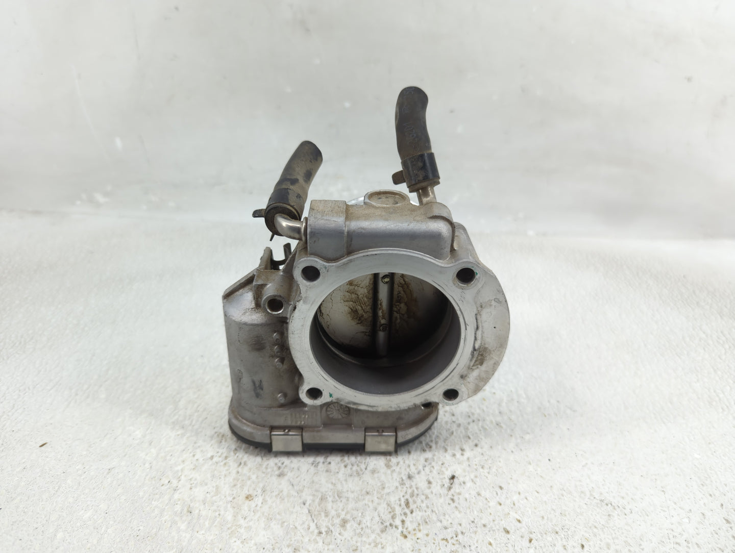 2011-2015 Kia Optima Throttle Body P/N:35100-2G700 Fits Fits 2011 2012 2013 2014 2015 2016 OEM Used Auto Parts - Oemusedauto